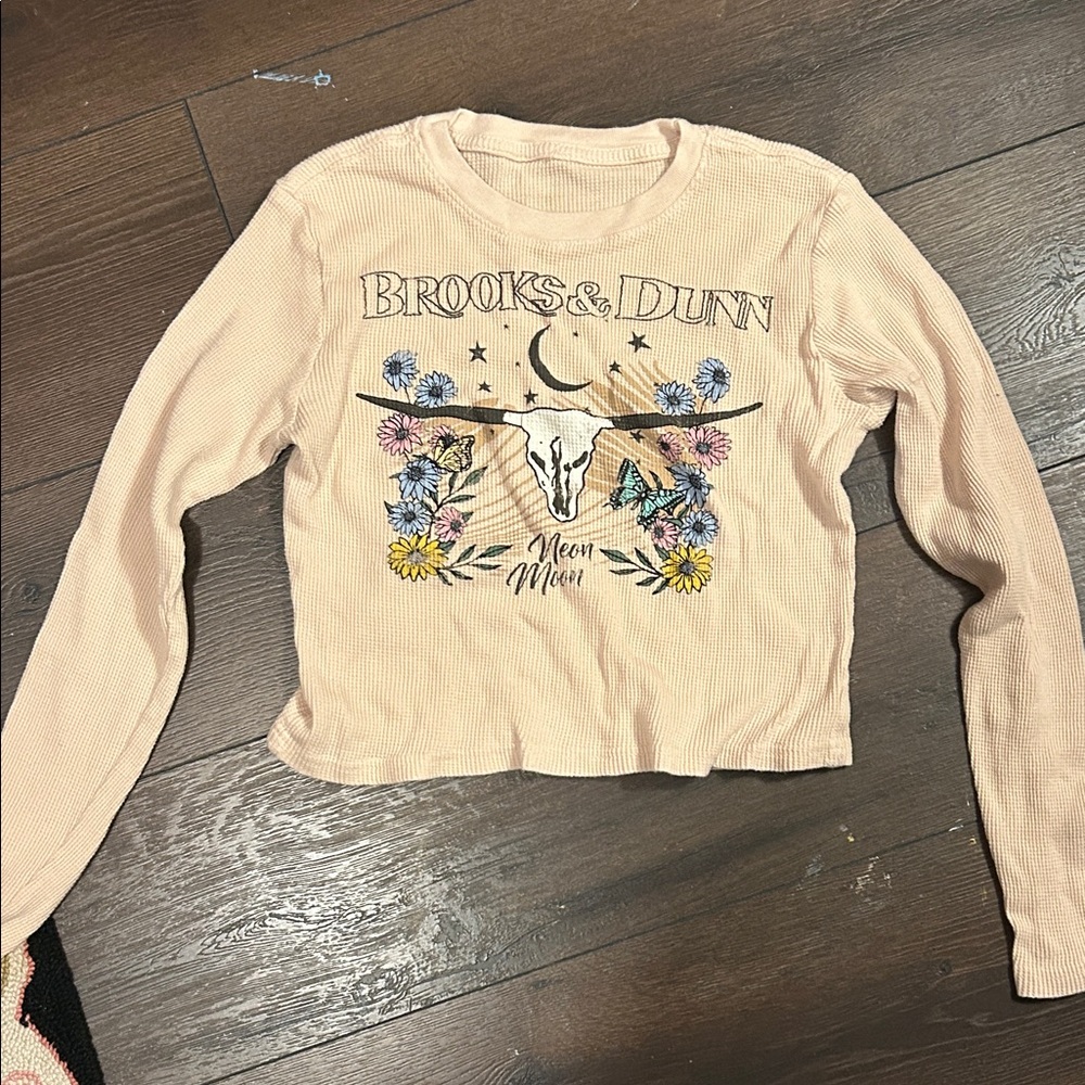 Brooks & Dunn Graphic Long Sleeve Top
